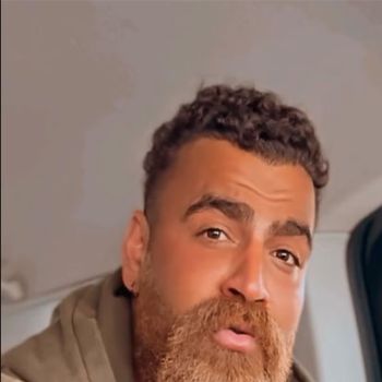 دانلود آهنگ  معین زد رفتی و با منی هنوز تسبیحت دور گردنم